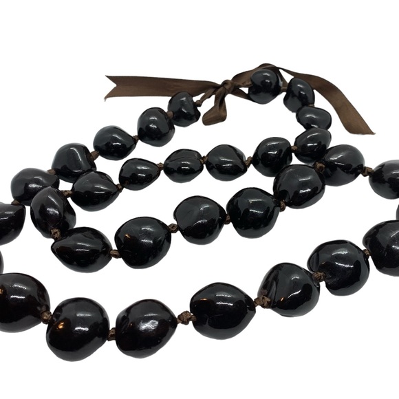 Vintage Hawaii Kukui Nut Lei Necklace - Picture 4 of 5